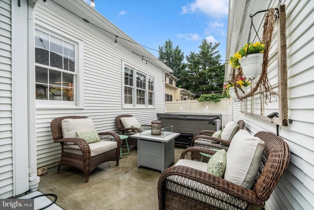 Photo of 2447 MERCHANT STREET