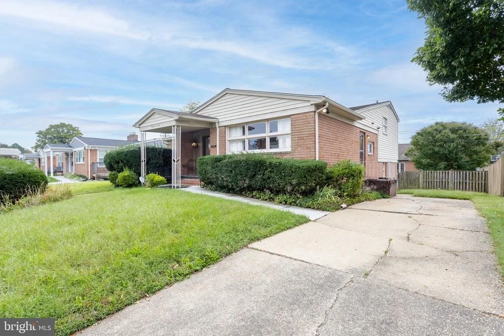 Photo of 2509 HAL CIRCLE