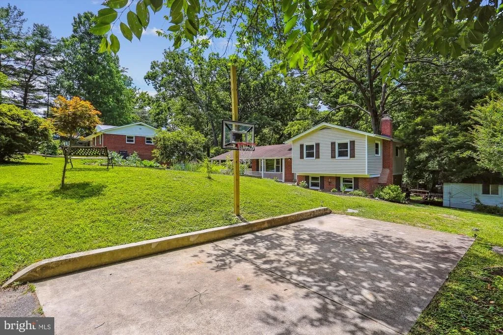 Photo of 11816 LONGDRAFT COURT