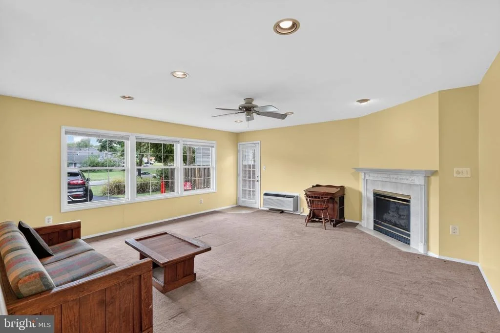 Photo of 2220 HALLOW LANE
