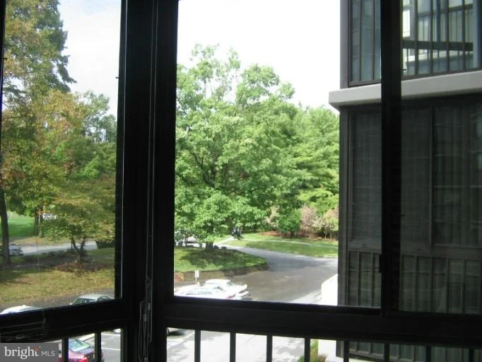Photo of Unit 2203 at 15107 INTERLACHEN DRIVE