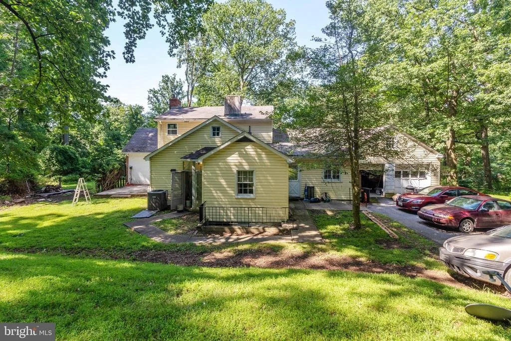 Photo of 7010 LANCASTER ROAD