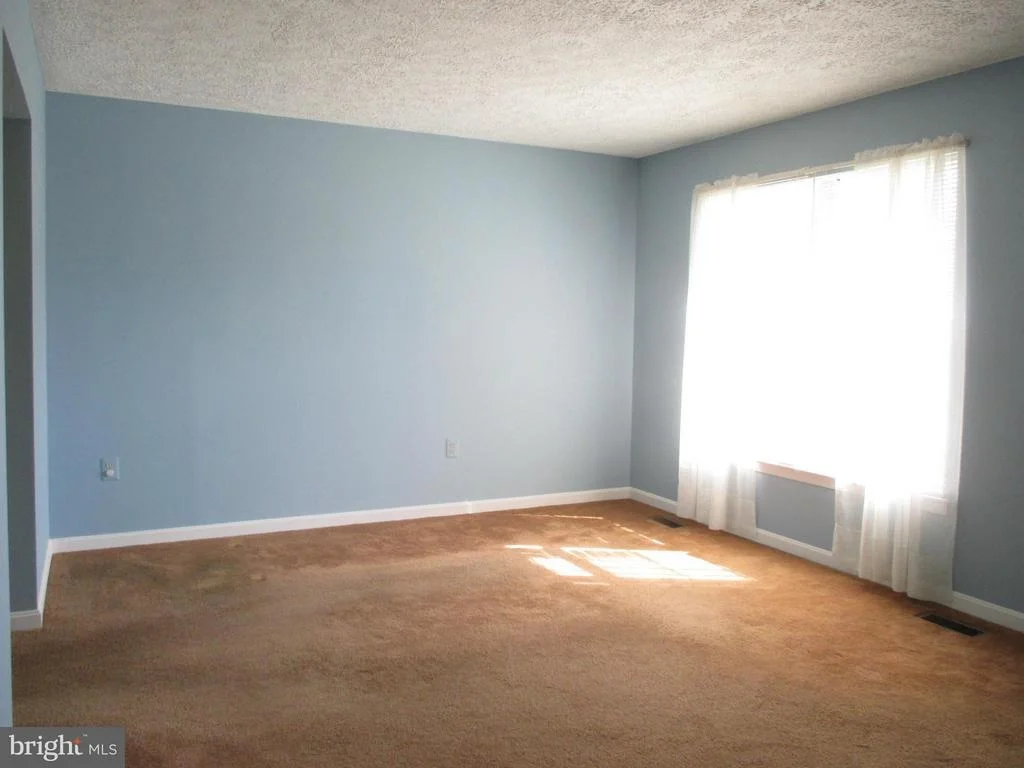 Photo of 849 BRIAR COURT