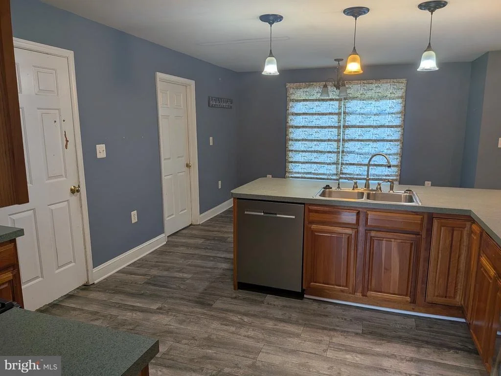 Photo of 823 WOODCREST LOOP