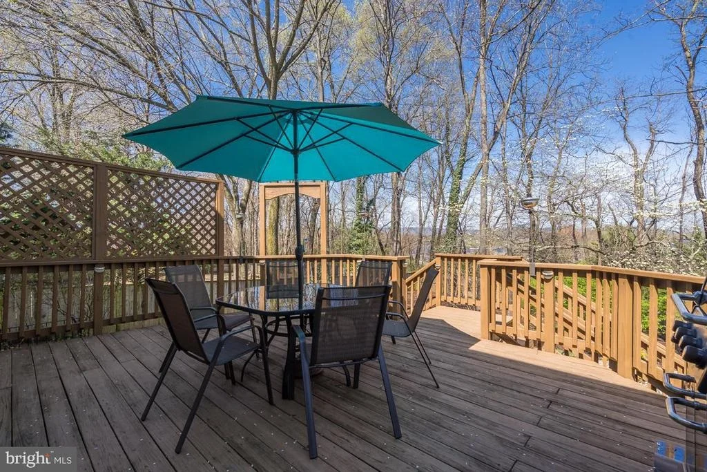 Photo of 17221 PICKWICK DRIVE