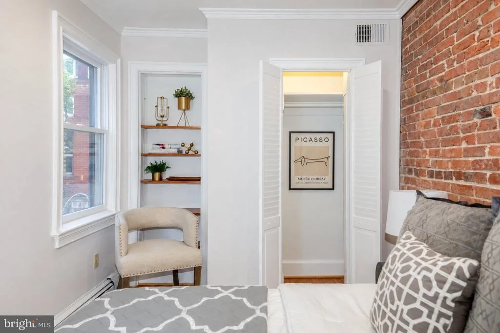 Photo of 23 5TH STREET SE