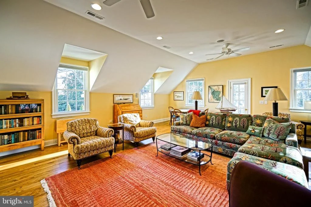 Photo of 558 PILOTTOWN ROAD