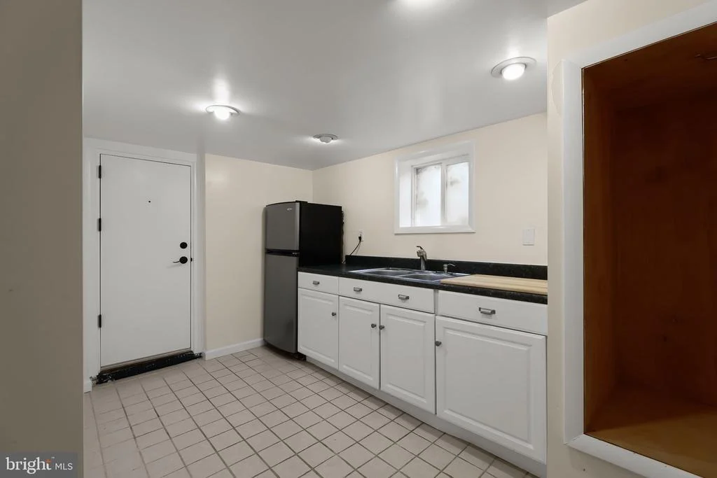Photo of 2708 EVERGREEN AVENUE