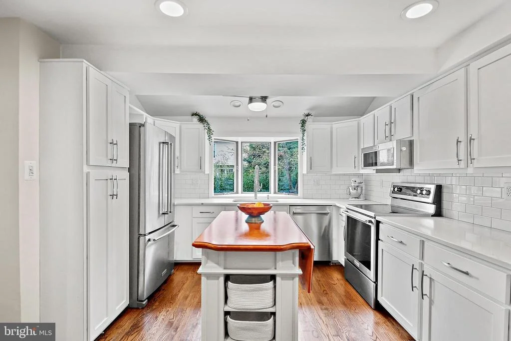 Photo of 6324 SUNHIGH PLACE