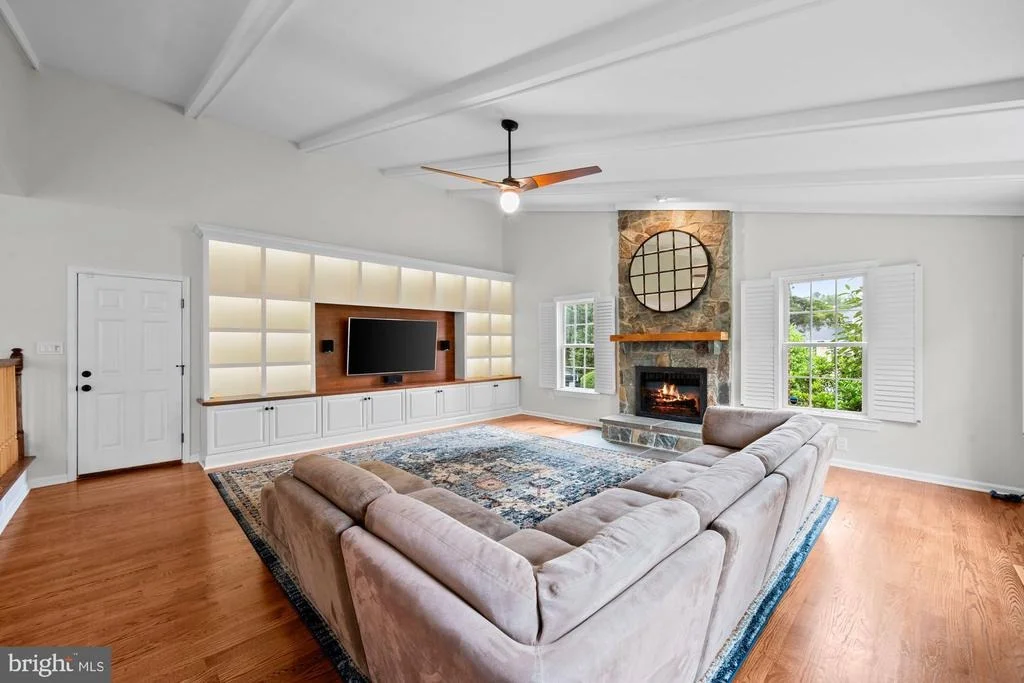 Photo of 10215 MARTINHOE DRIVE