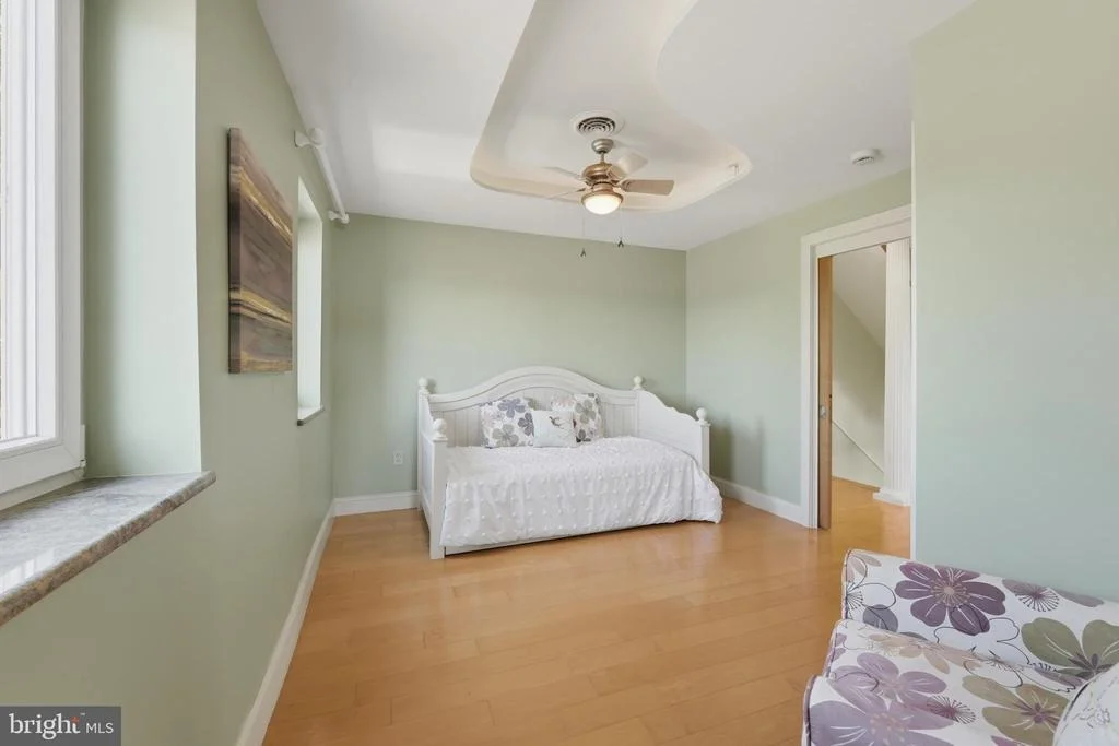 Photo of 2292 LAKE DRIVE