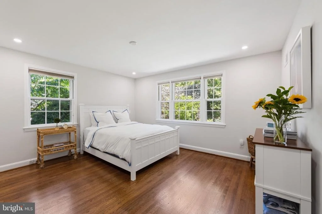 Photo of 4555 W STREET NW