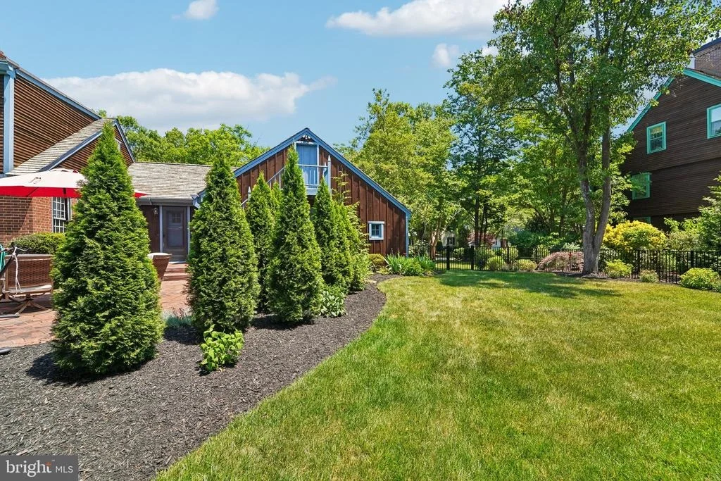 Photo of 355 BROADVIEW LANE