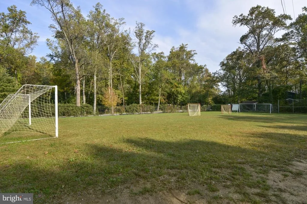 Photo of 322 CLOPSTON HILL