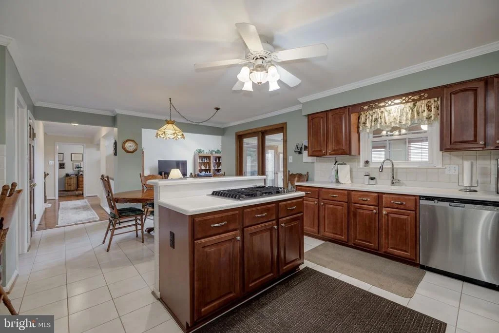 Photo of 6929 SPANKER DRIVE