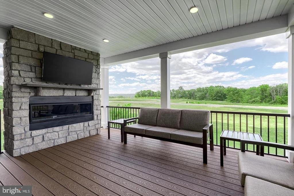 Photo of 1317 LEELAND FOREST