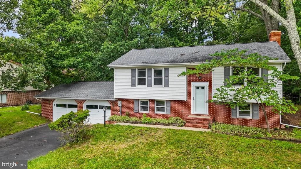 Photo of 130 CIRCLE ROAD
