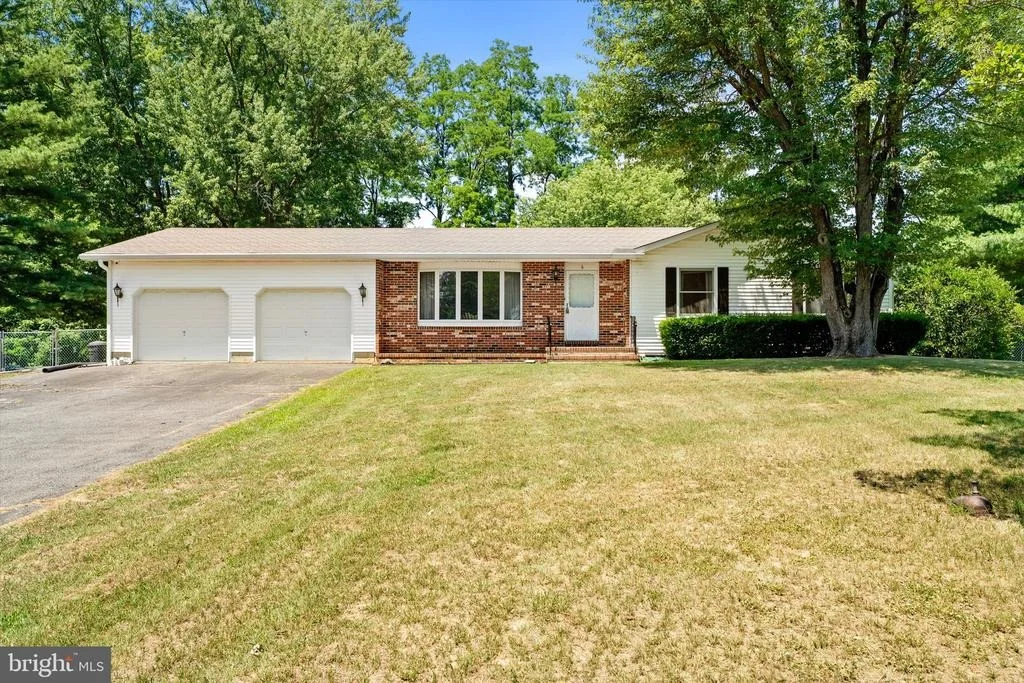 Photo of 6 ELEANOR DRIVE