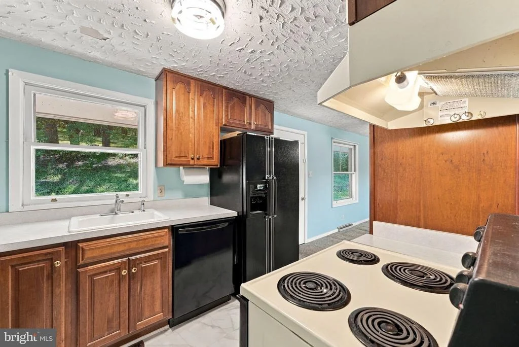 Photo of 9707 CREST HILL ROAD