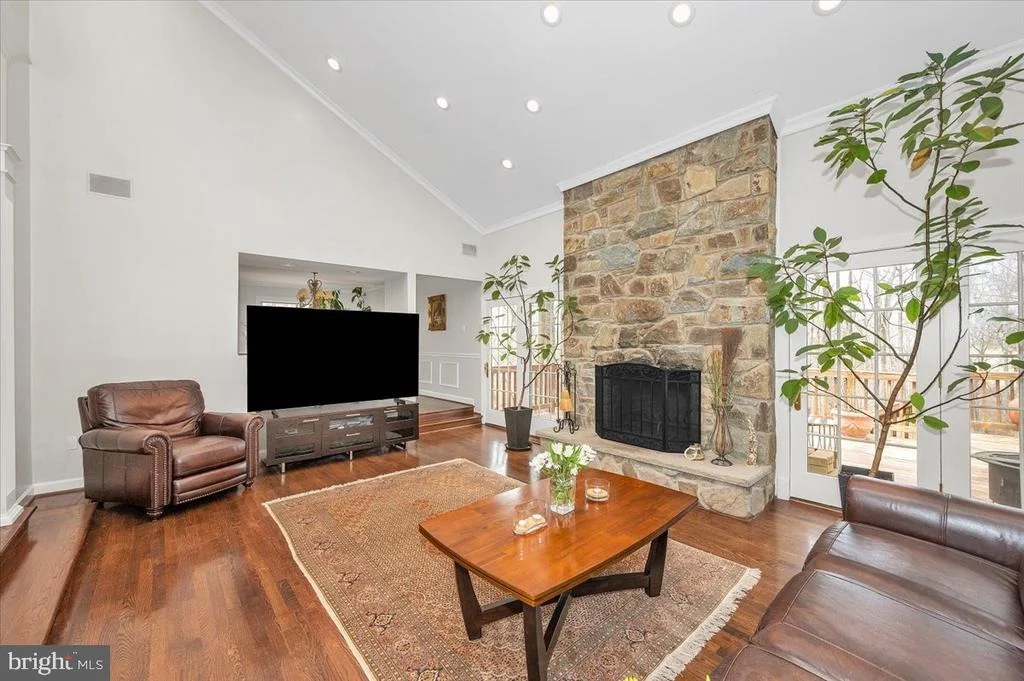 Photo of 10101 LLOYD ROAD