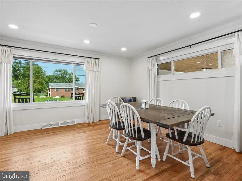 Photo of 7704 HURON DRIVE