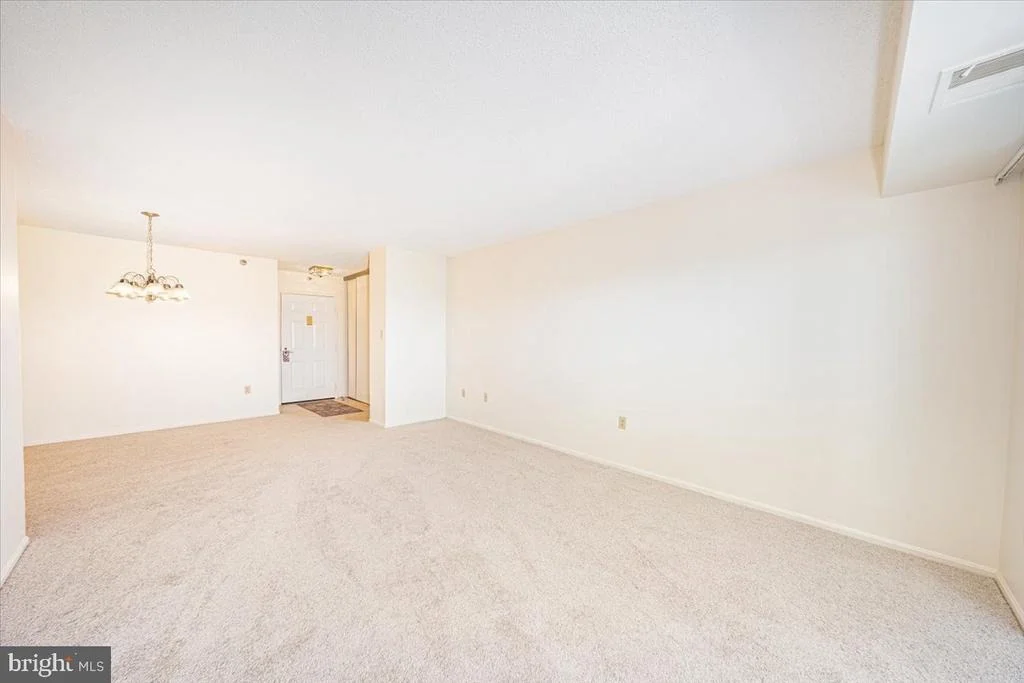 Photo of Unit 1807 at 15101 INTERLACHEN DRIVE