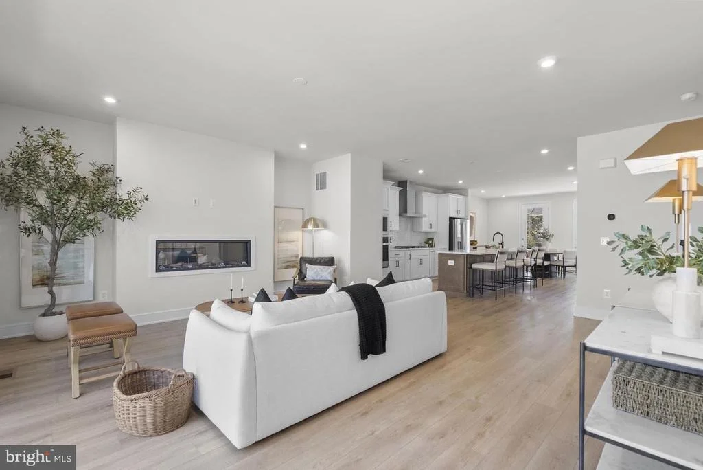 Photo of Unit TYCE24F2 at 3 PICASSO SQUARE