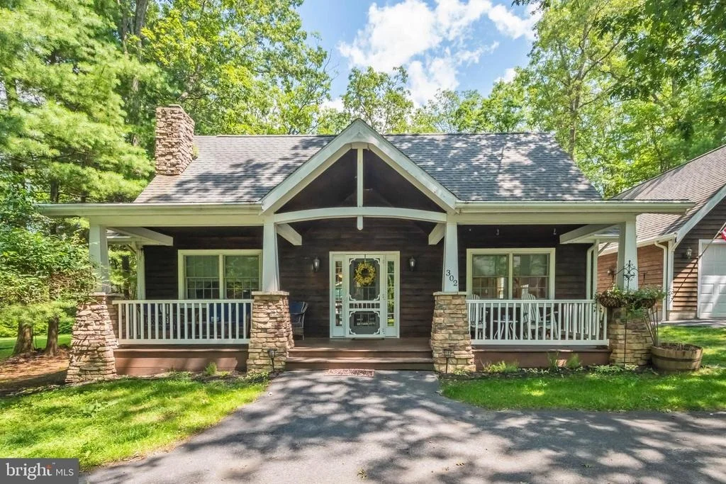 Photo of 302 OAK WAY ROAD