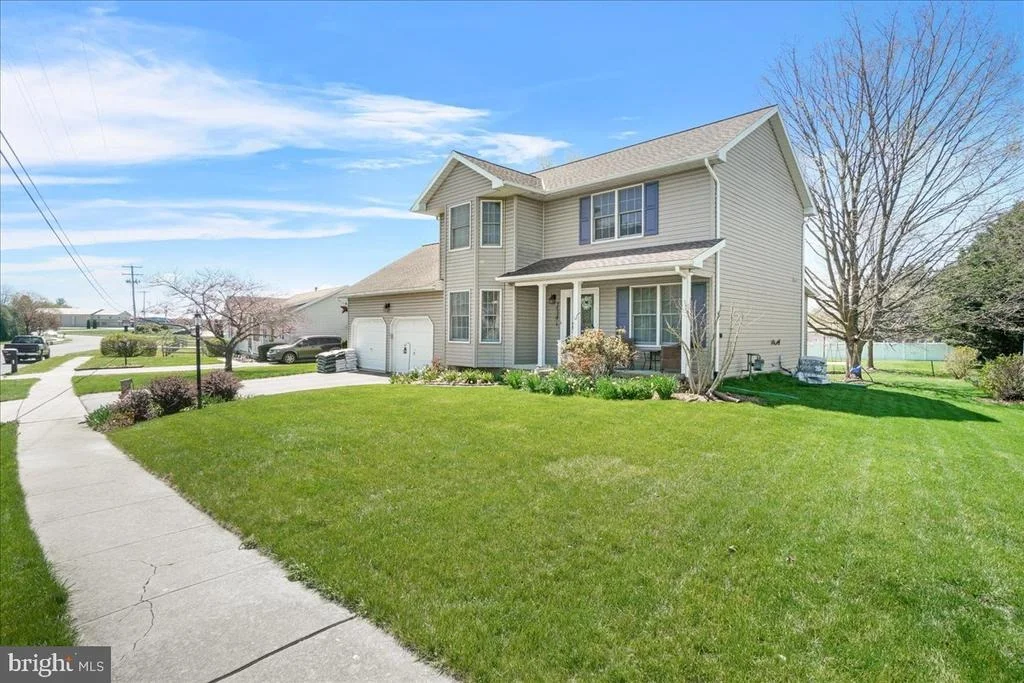 Photo of 625 N BLETTNER AVENUE