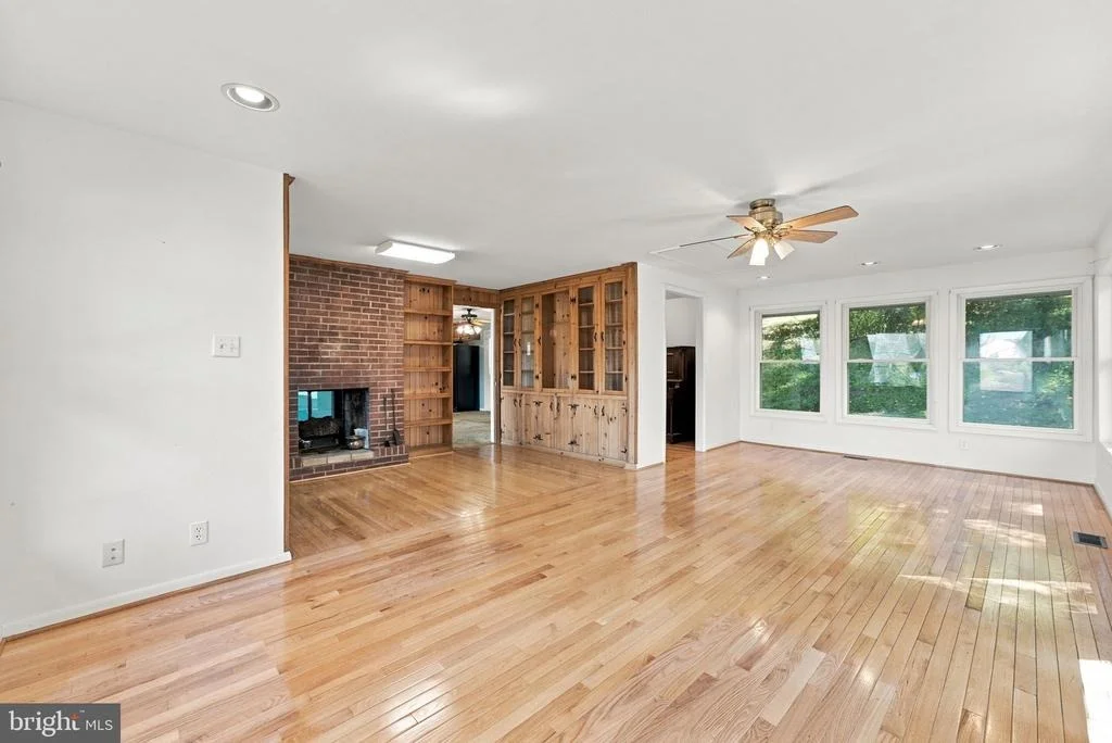 Photo of 9707 CREST HILL ROAD