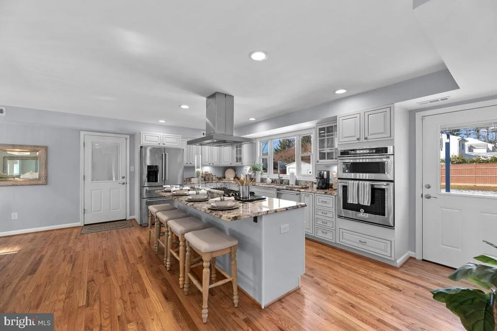 Photo of 18548 BOWIE MILL ROAD