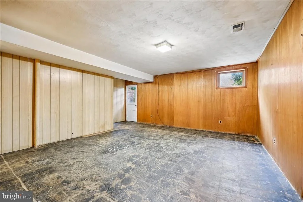 Photo of 627 CROCUS DRIVE