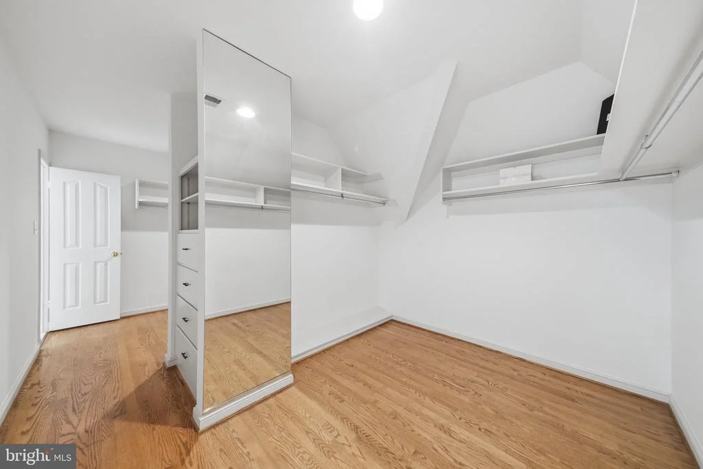 Photo of 9801 BENTCROSS DRIVE