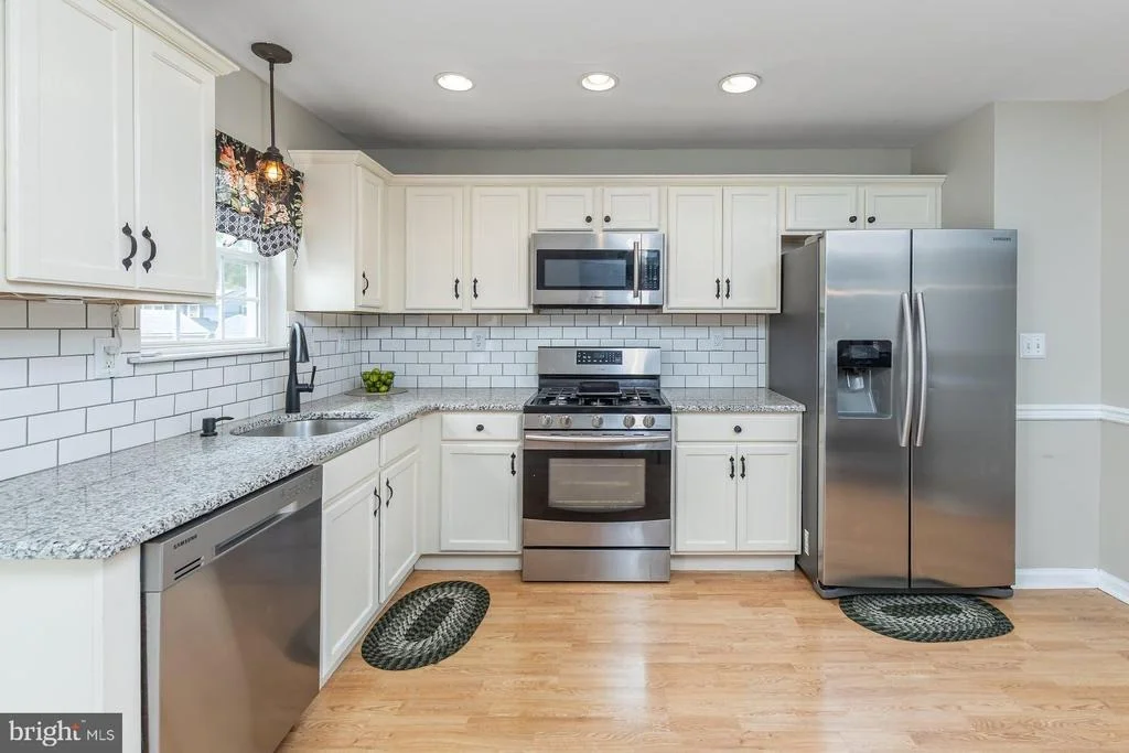 Photo of 869 ORCHARD AVENUE