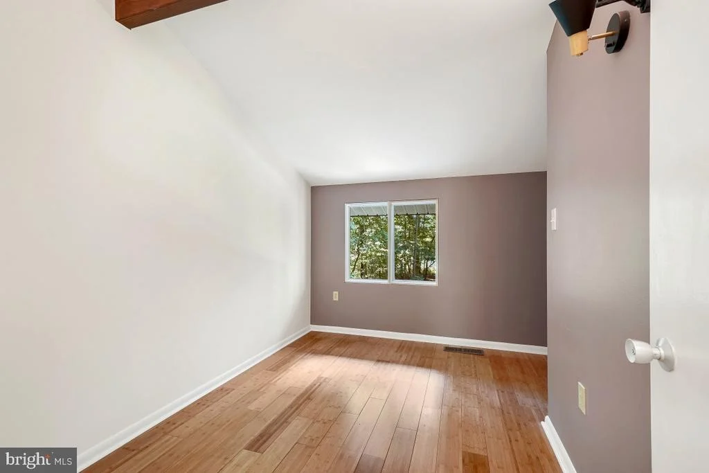 Photo of 8545 PINEWAY COURT