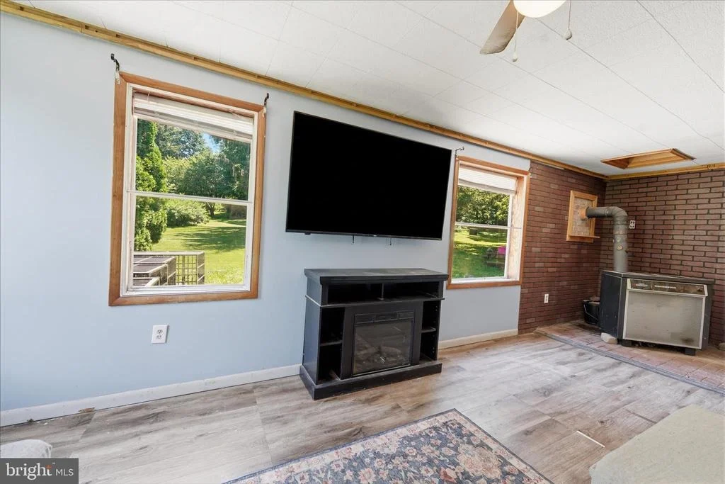 Photo of 14316 TOWER ROAD