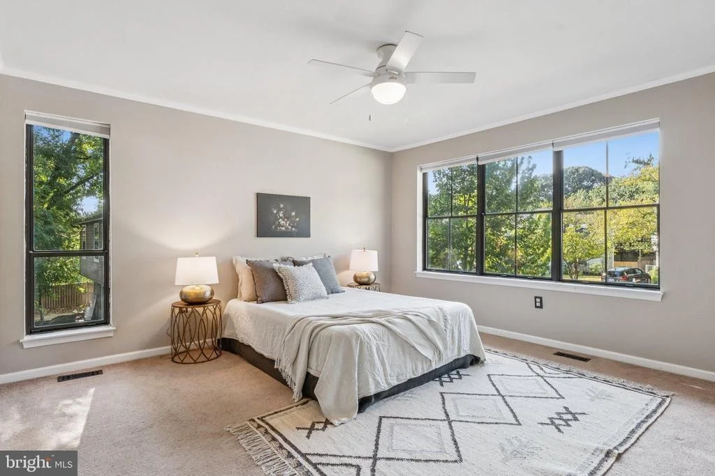 Photo of 910 LANGDON COURT