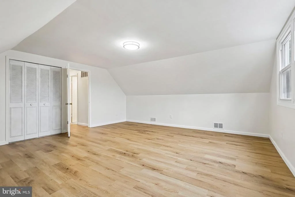 Photo of 86 E RIVER DRIVE