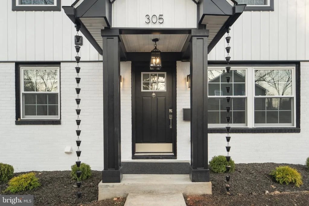 Photo of 305 WINE STREET