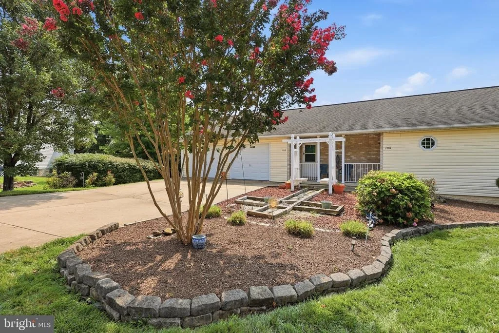 Photo of 206 SUNHIGH DRIVE