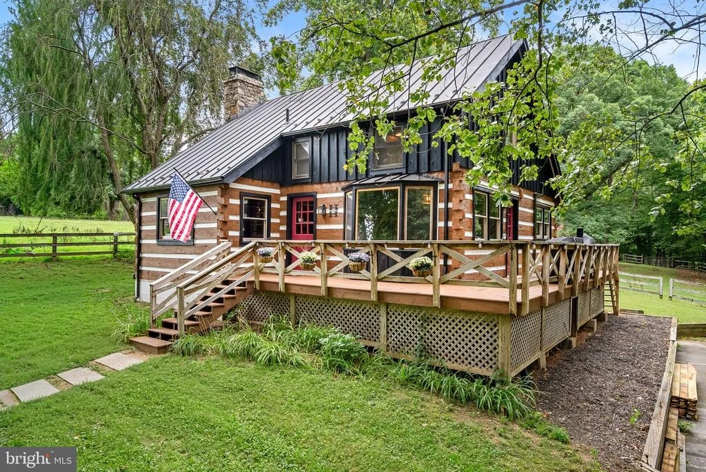 Photo of 1263 FROGTOWN ROAD