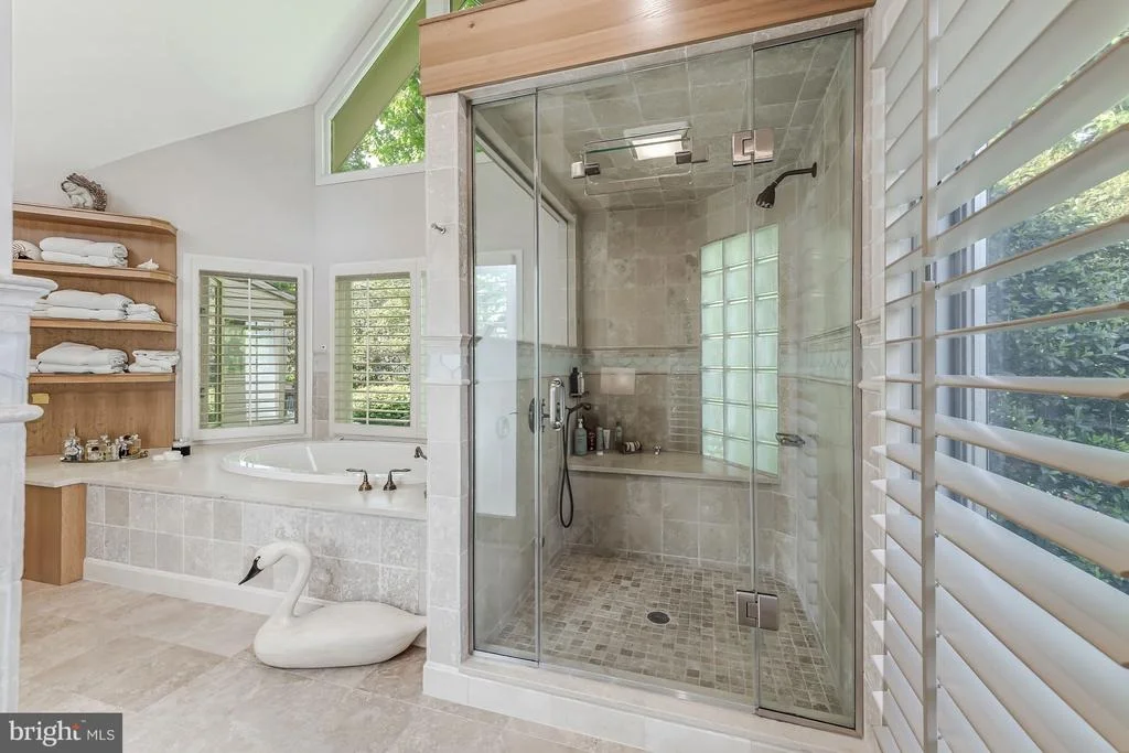 Photo of 4015 LAIRD PLACE