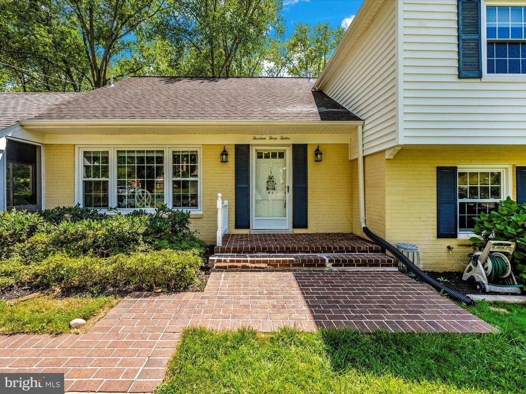 Photo of 13312 LOCKSLEY LANE