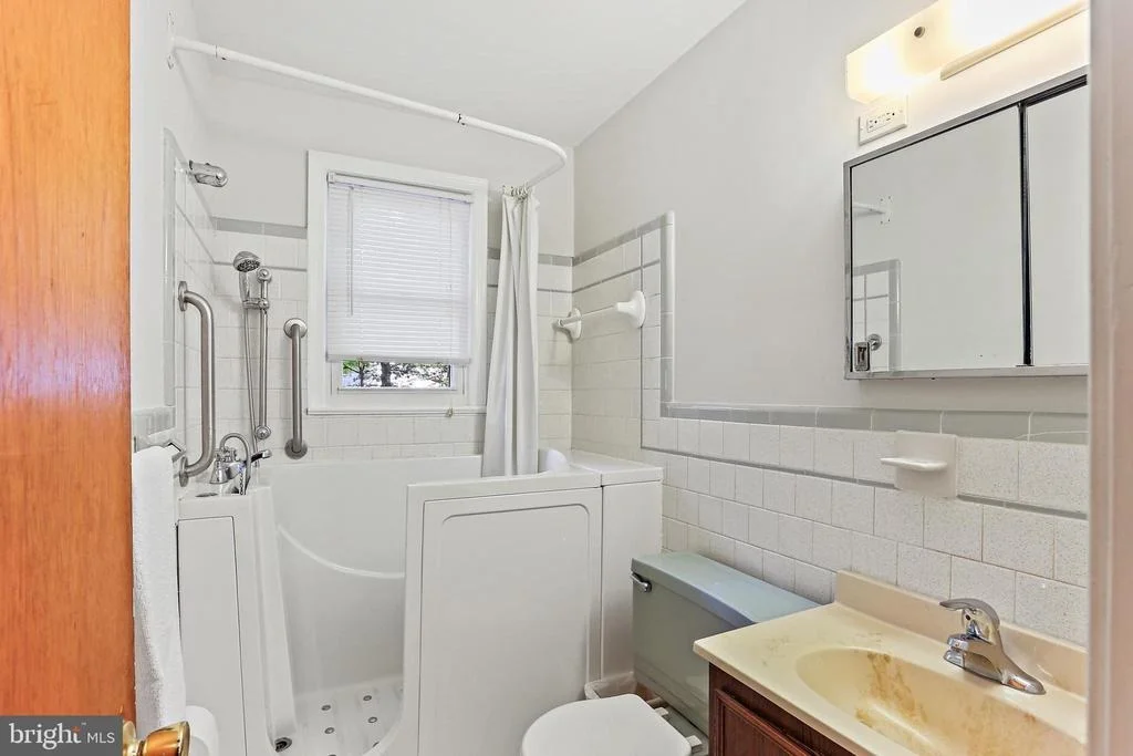 Photo of 7214 EARL DRIVE