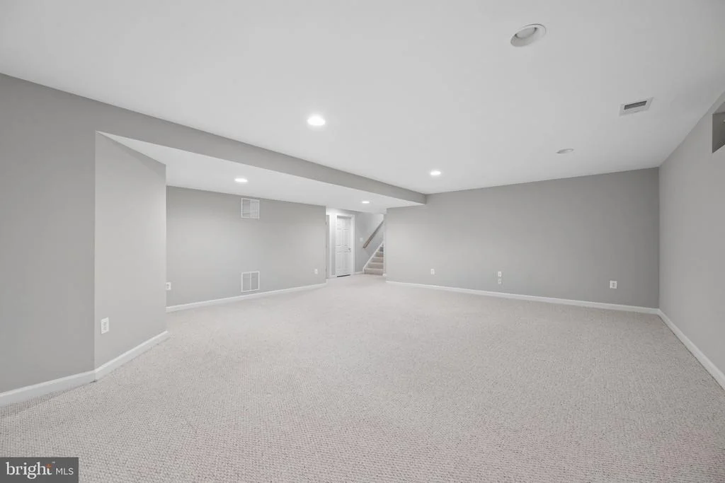Photo of 3830 GLEN EAGLES DRIVE