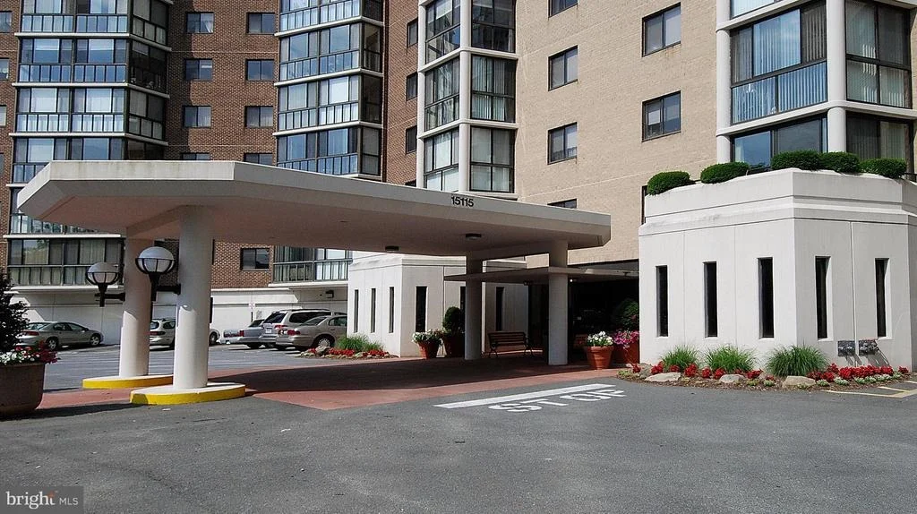Photo of Unit 3312 at 15115 INTERLACHEN DRIVE