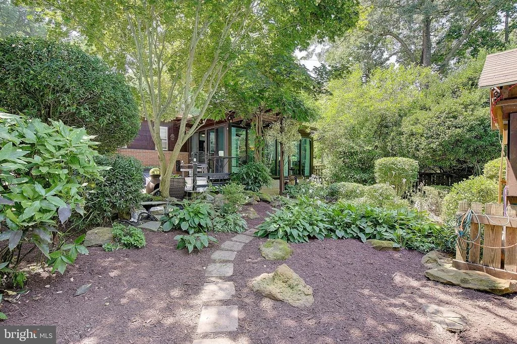 Photo of 1169 LATROBE DRIVE