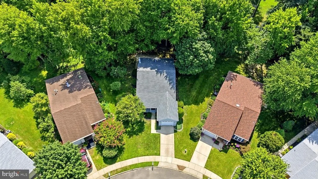 Photo of 10 MADISON COURT