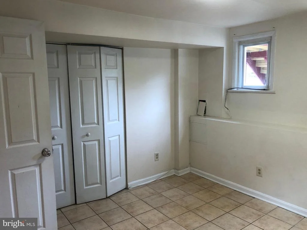 Photo of 516 MENTOR AVENUE