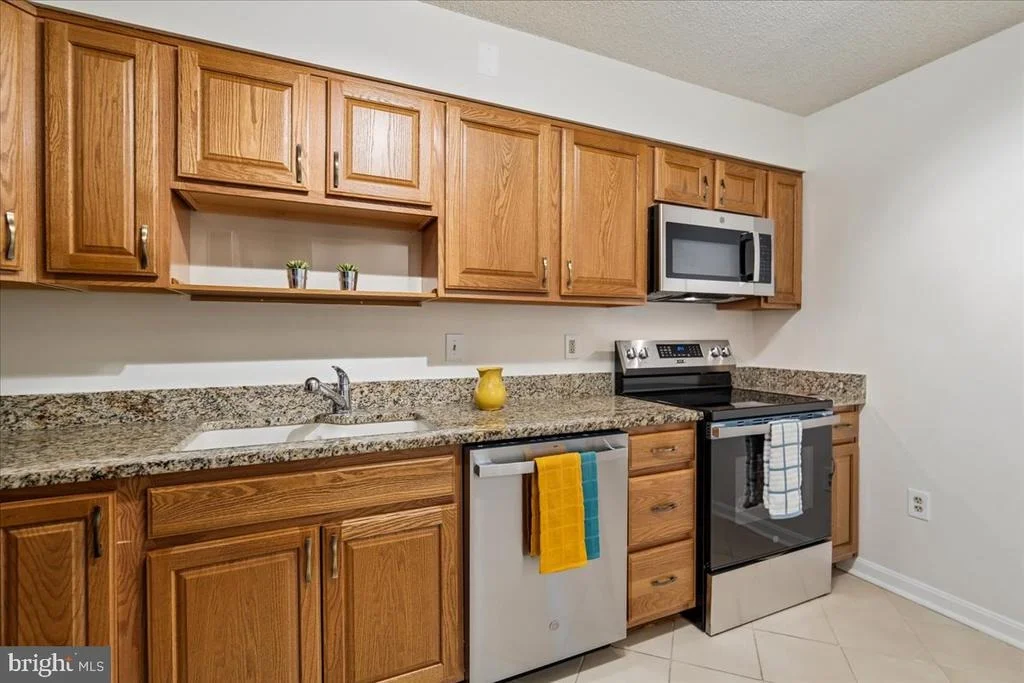 Photo of Unit 3901 at 15115 INTERLACHEN DRIVE